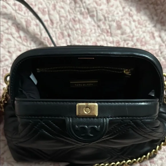 Tory Burch Black Quilted Women's Bag - Picture 3 of 12